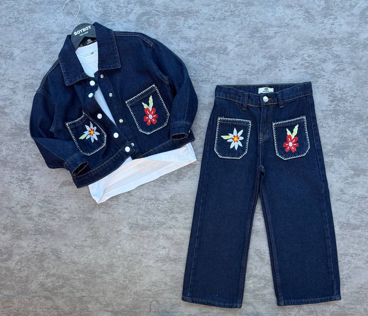 LACİVERT NAKIŞ İŞLEMELİ KOT TAKIM