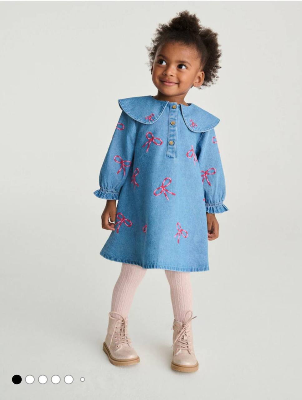 Nakış işlemeli kurdeleli elbise